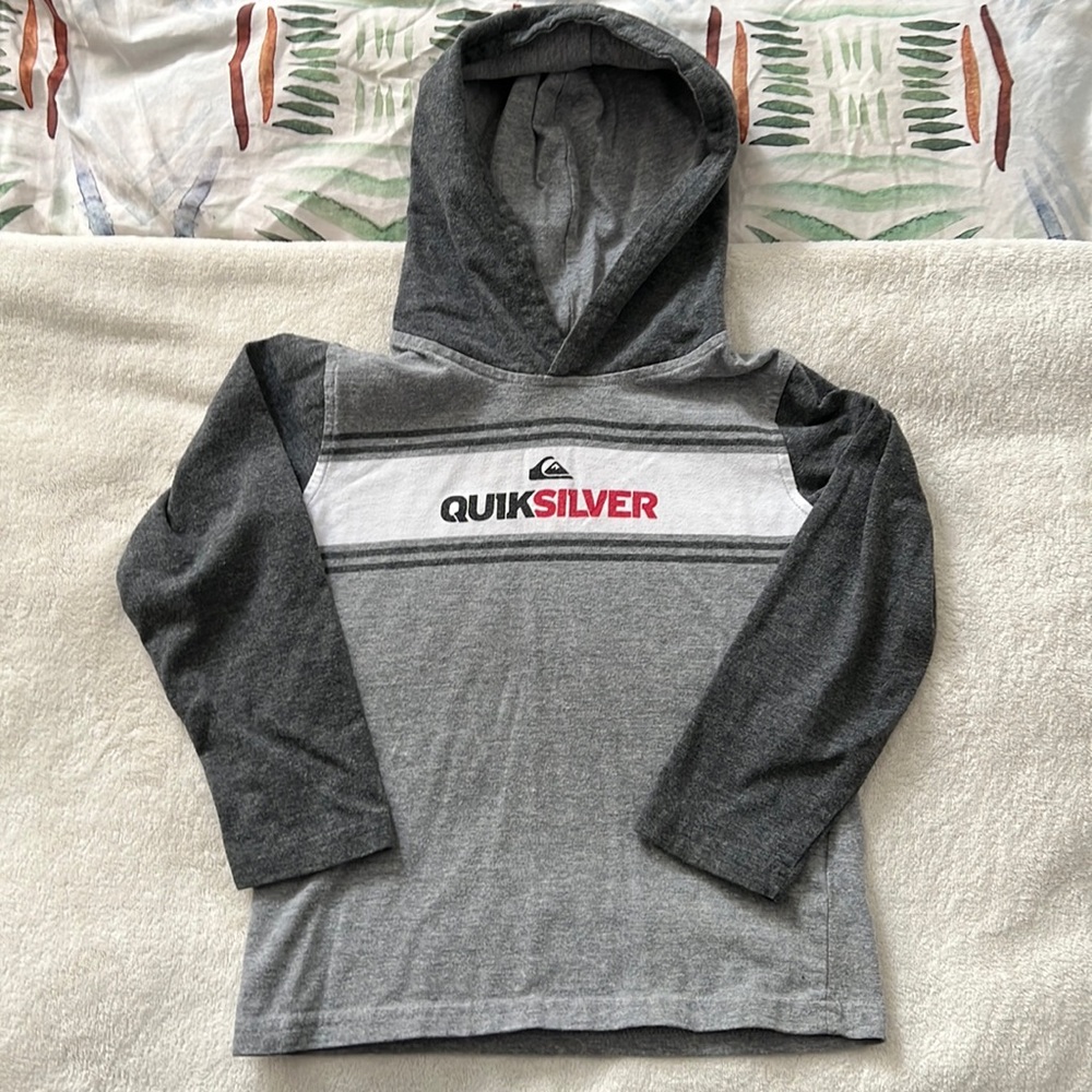 Pullover sweater